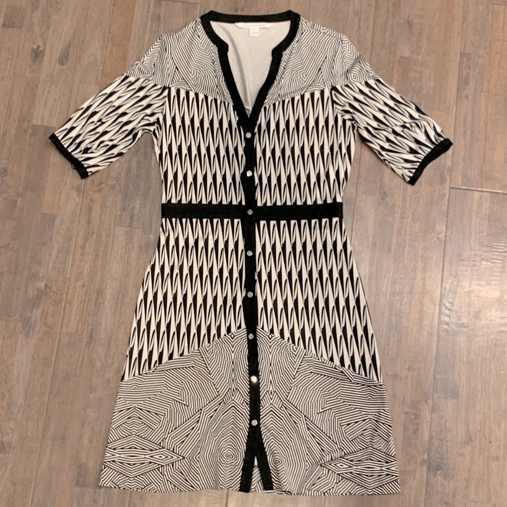 🤩Diane Von Furstenburg black/white dress Size 8🤩